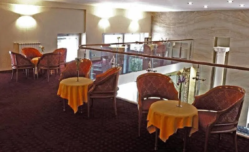 Quality Hotel Nova Domus Roma 4*,